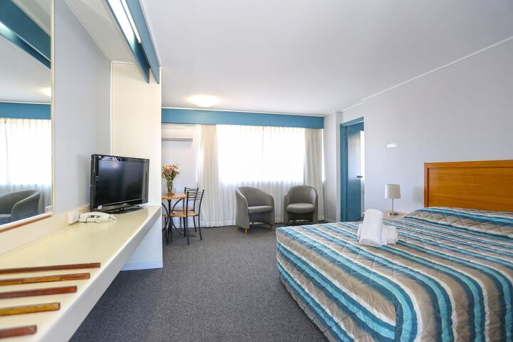Room 18 of 36