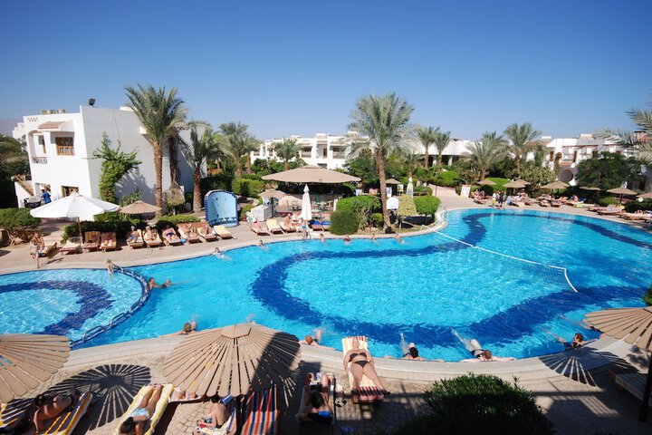 Pool 60 of 103