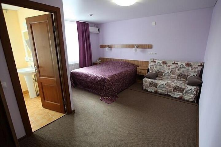 Room 44 of 93