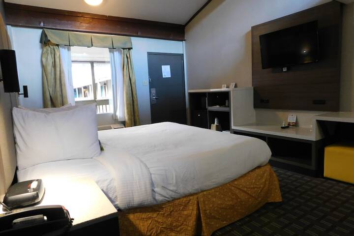 Standard | King Bed (13 of 64)