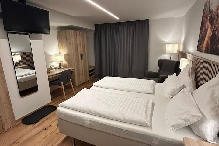 Room 5 of 56