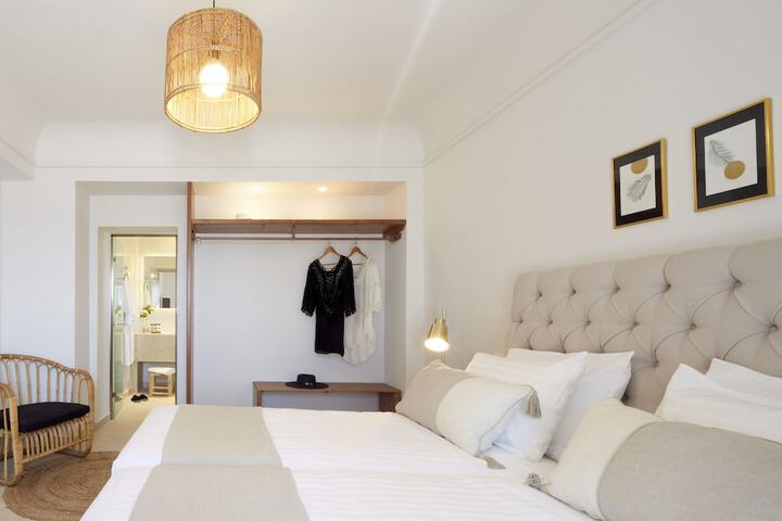 Room 18 of 295