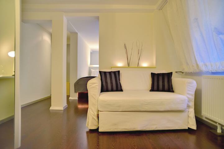 Room 6 of 20