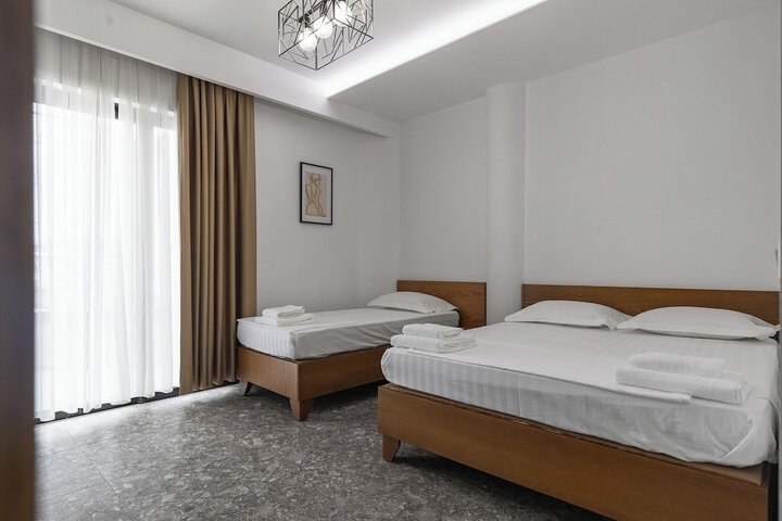 Room 5 of 25