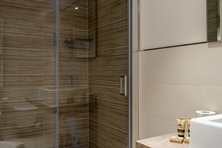 Room 21 of 59