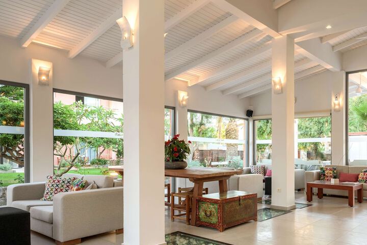 Hotel Lobby