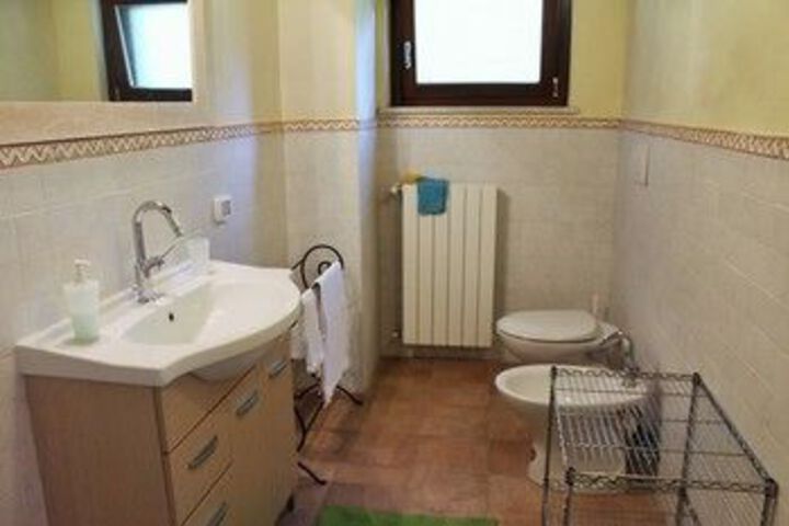Room 3 of 16