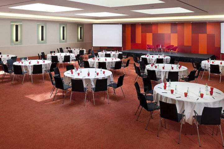 Ballroom/Hall 56 of 66