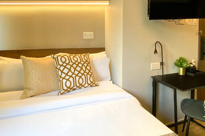 Room 12 of 46