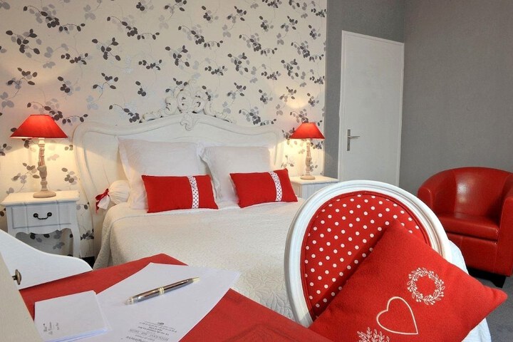 Room 4 of 38