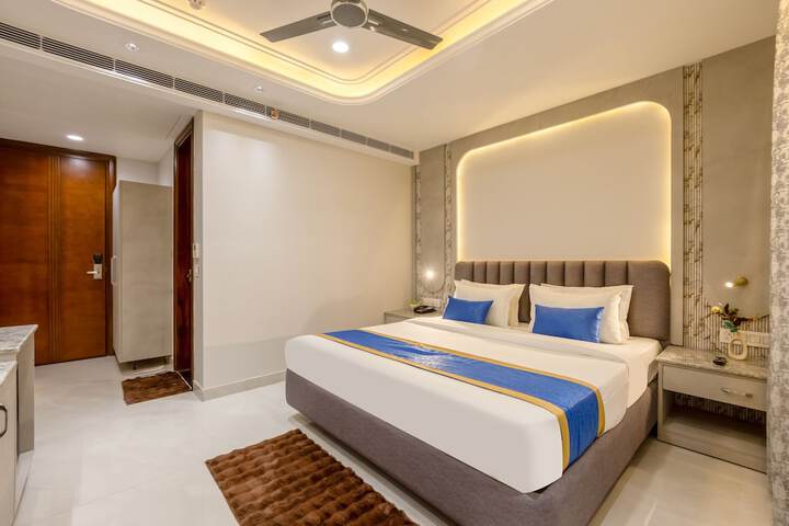 Room 52 of 129