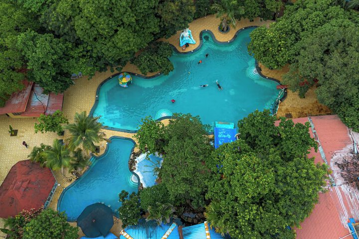 Pool 74 of 111