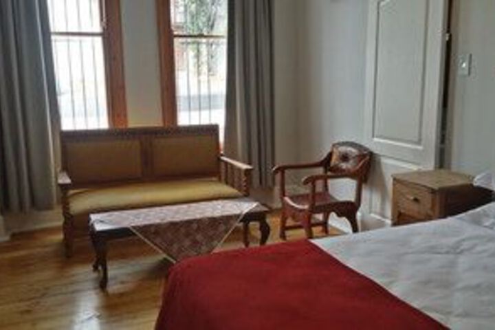 Room 15 of 37