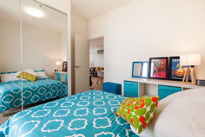 Room 4 of 20