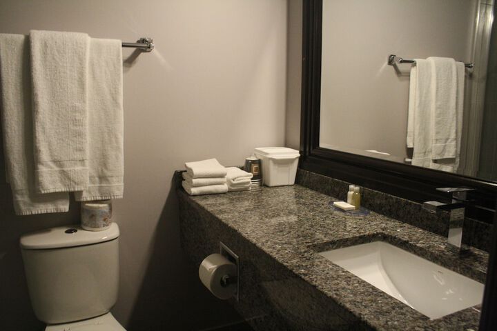 Room 26 of 48