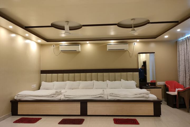 Room 95 of 150