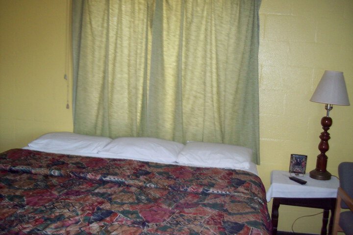 Room 3 of 40