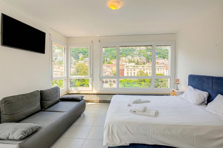 Room 7 of 34