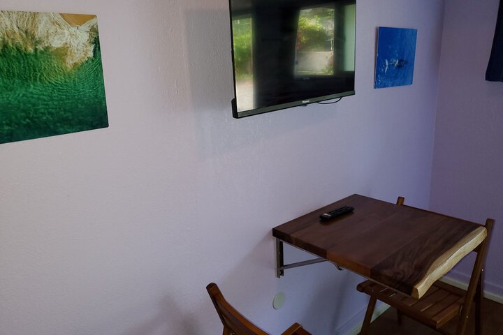 Room 6 of 222