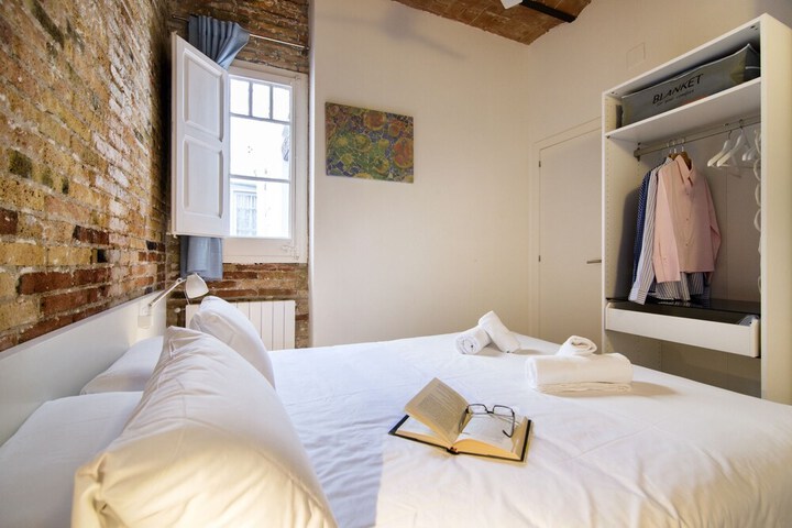 Room 28 of 115