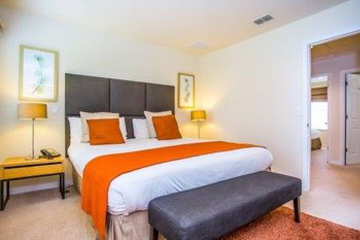 Room 9 of 22