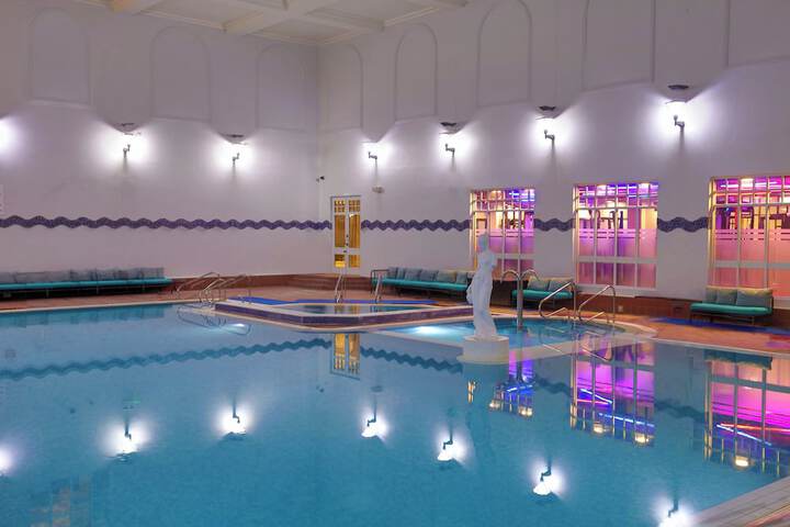 Hotel with Pool