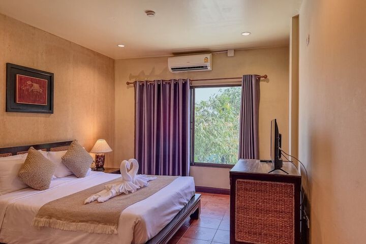 Room 28 of 81