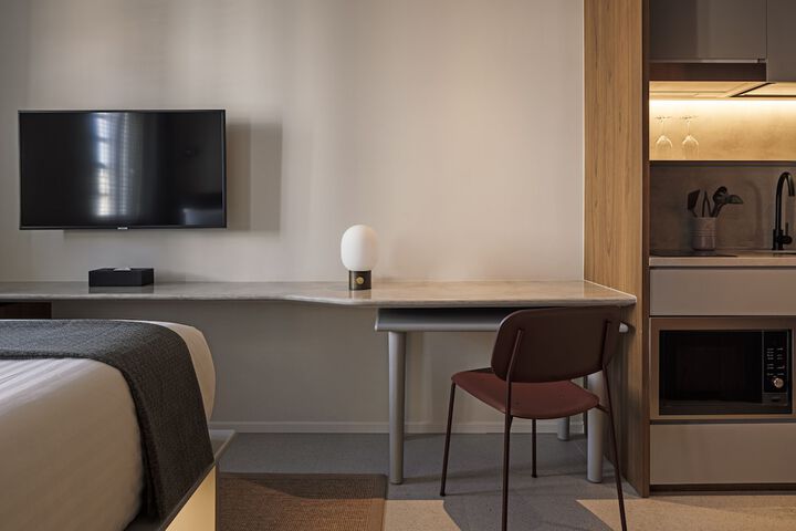 Room 9 of 37
