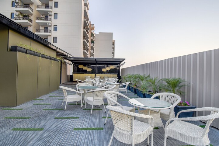 Terrace/Patio 44 of 48