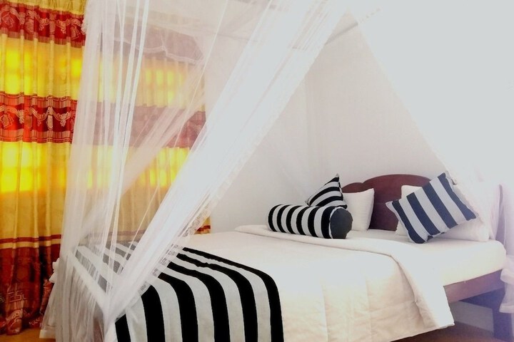Room 11 of 43