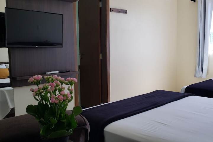 Room 8 of 34