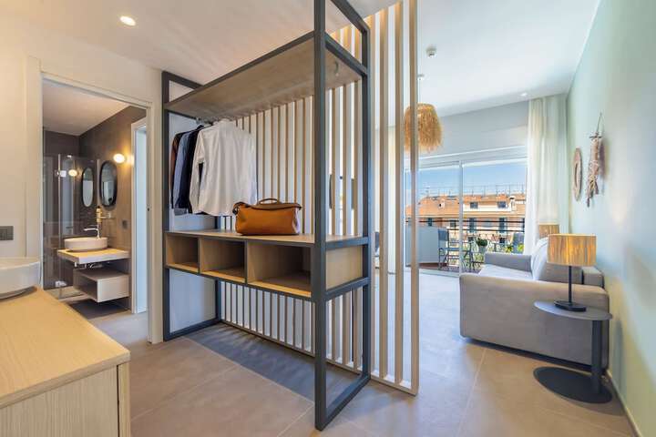 Room 20 of 65