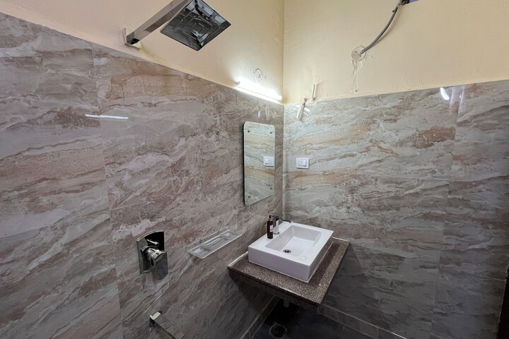 Room 80 of 135