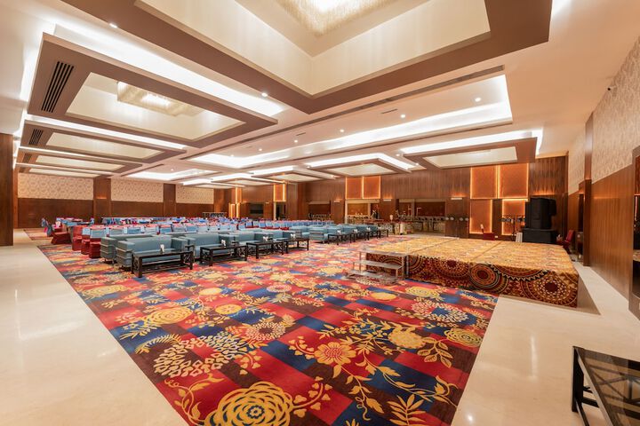 Ballroom/Hall 61 of 69