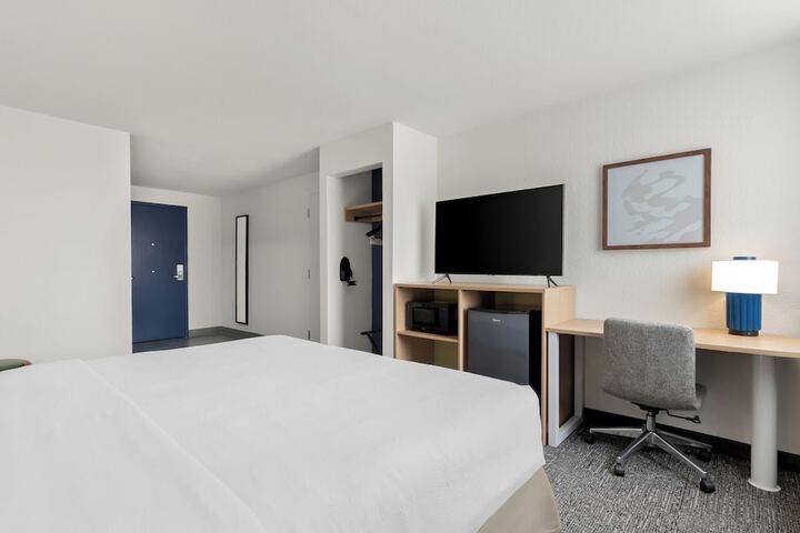 Room 8 of 22