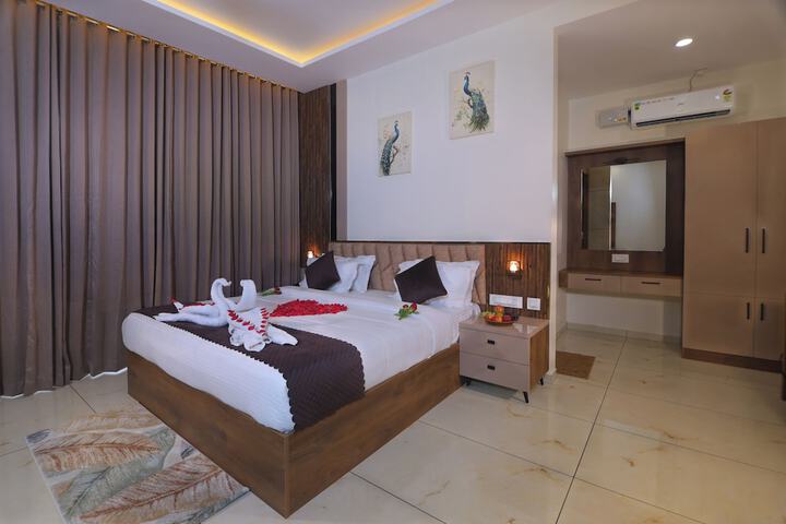 Room 3 of 22