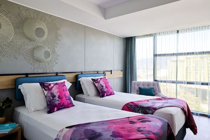 Room 40 of 87