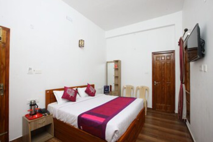 OYO 13607 Sri Akilambiga Residency