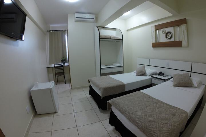 Room 4 of 48