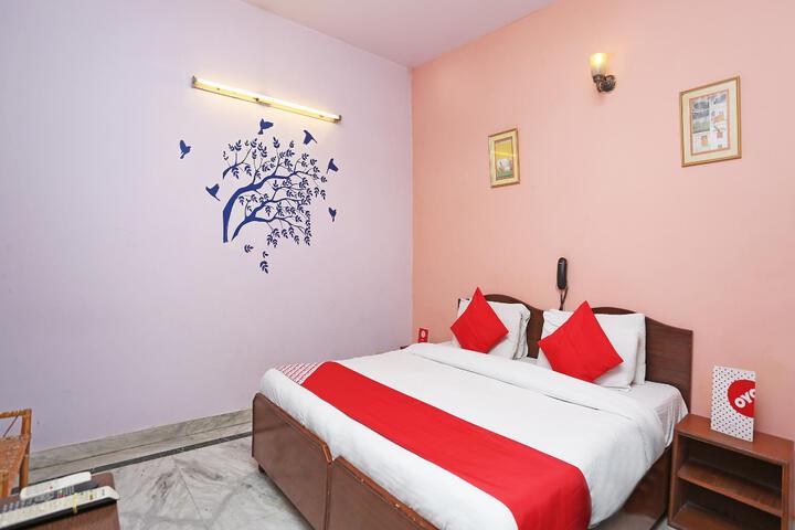 OYO 708 HOTEL SANJEEVNI