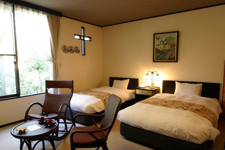 Room 9 of 43