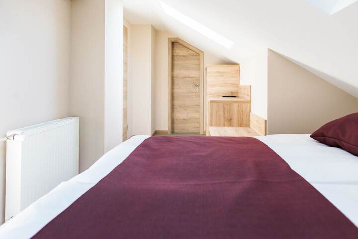 Room 14 of 25