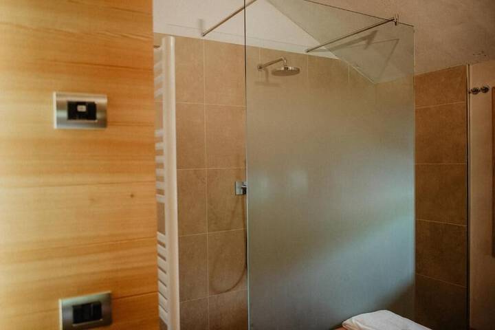Room 65 of 112