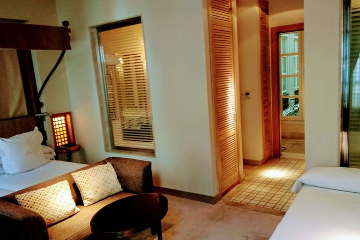 Room 16 of 39