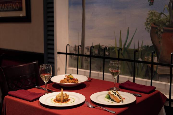 Dining 49 of 109