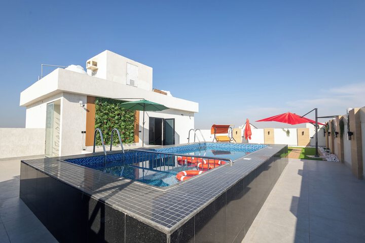 Pool 26 of 38