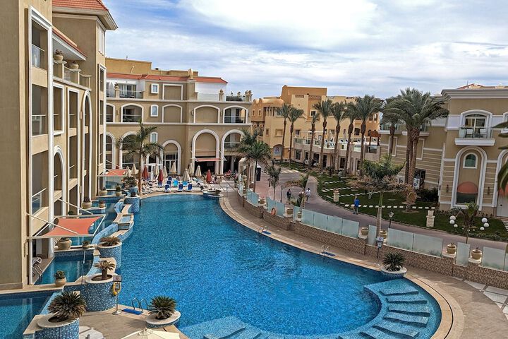 Pool 84 of 120