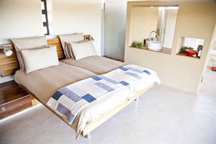 Room 32 of 56