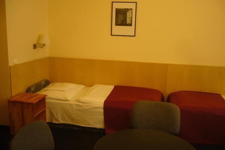 Room 15 of 49