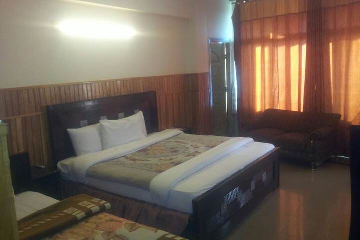 Room 14 of 35